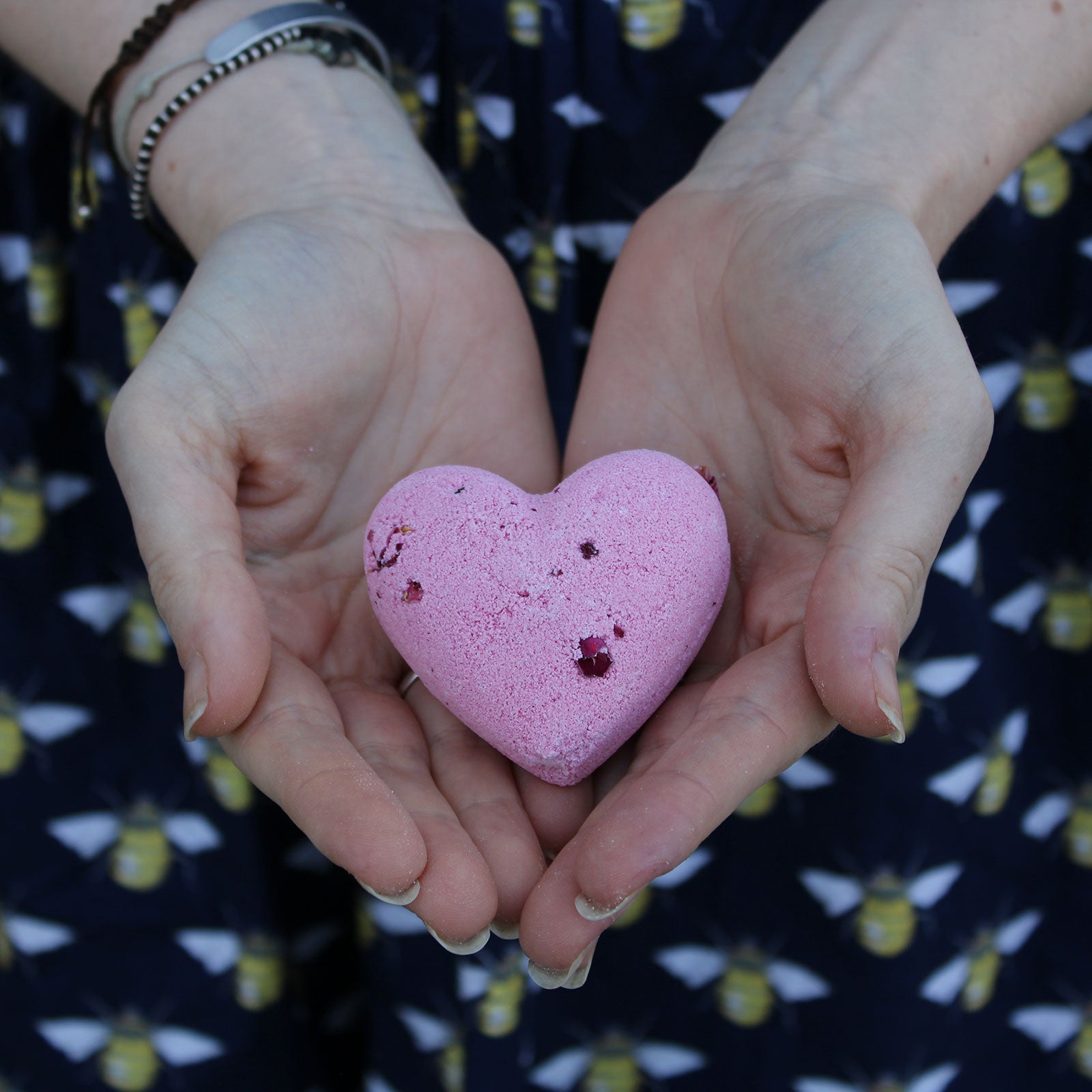 Love Heart Bath Bomb 70g - Ylang & Rose - My Vitamin Shop