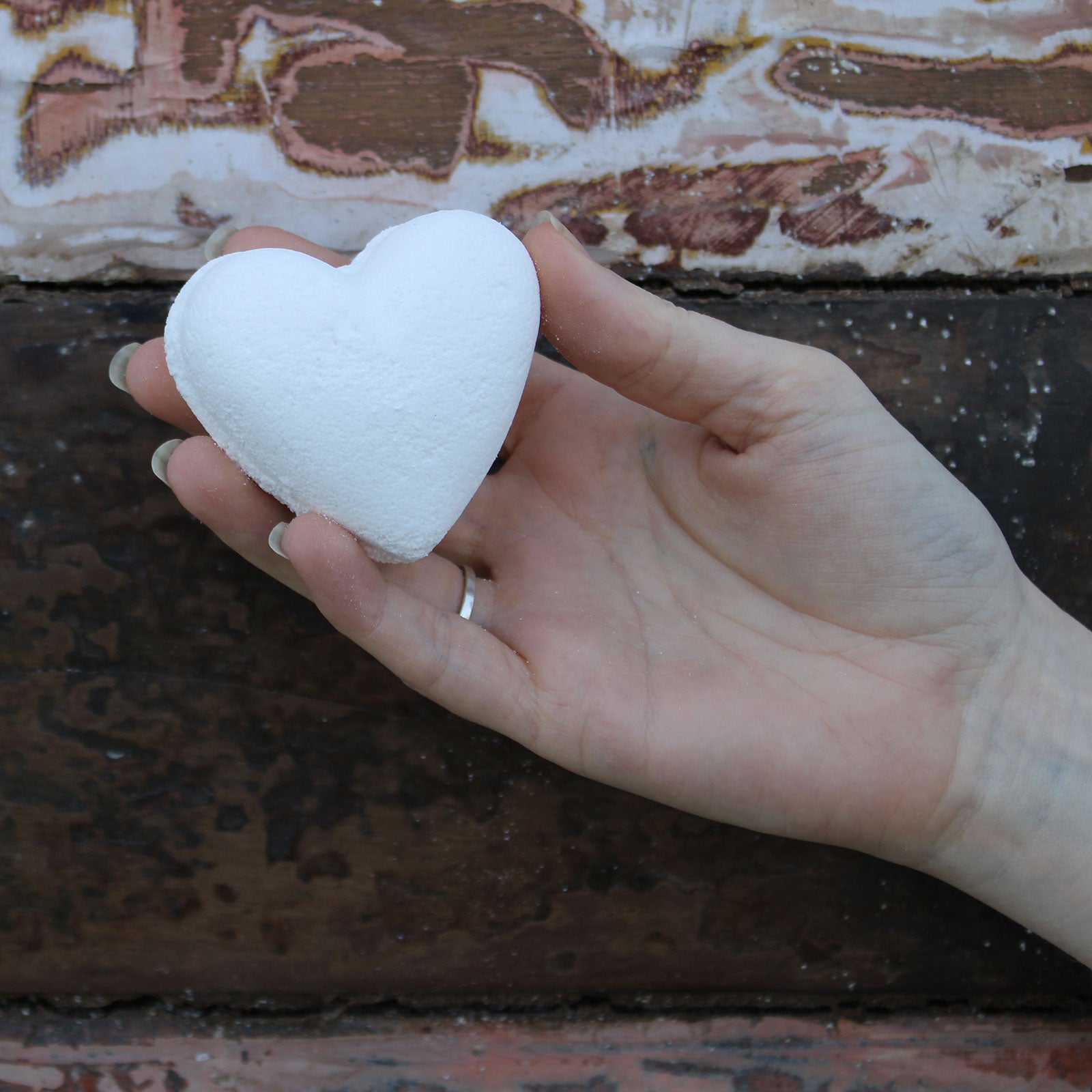 Love Heart Bath Bomb 70g - Coconut - My Vitamin Shop